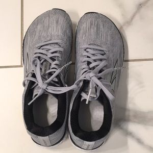 Zero drop running shoe